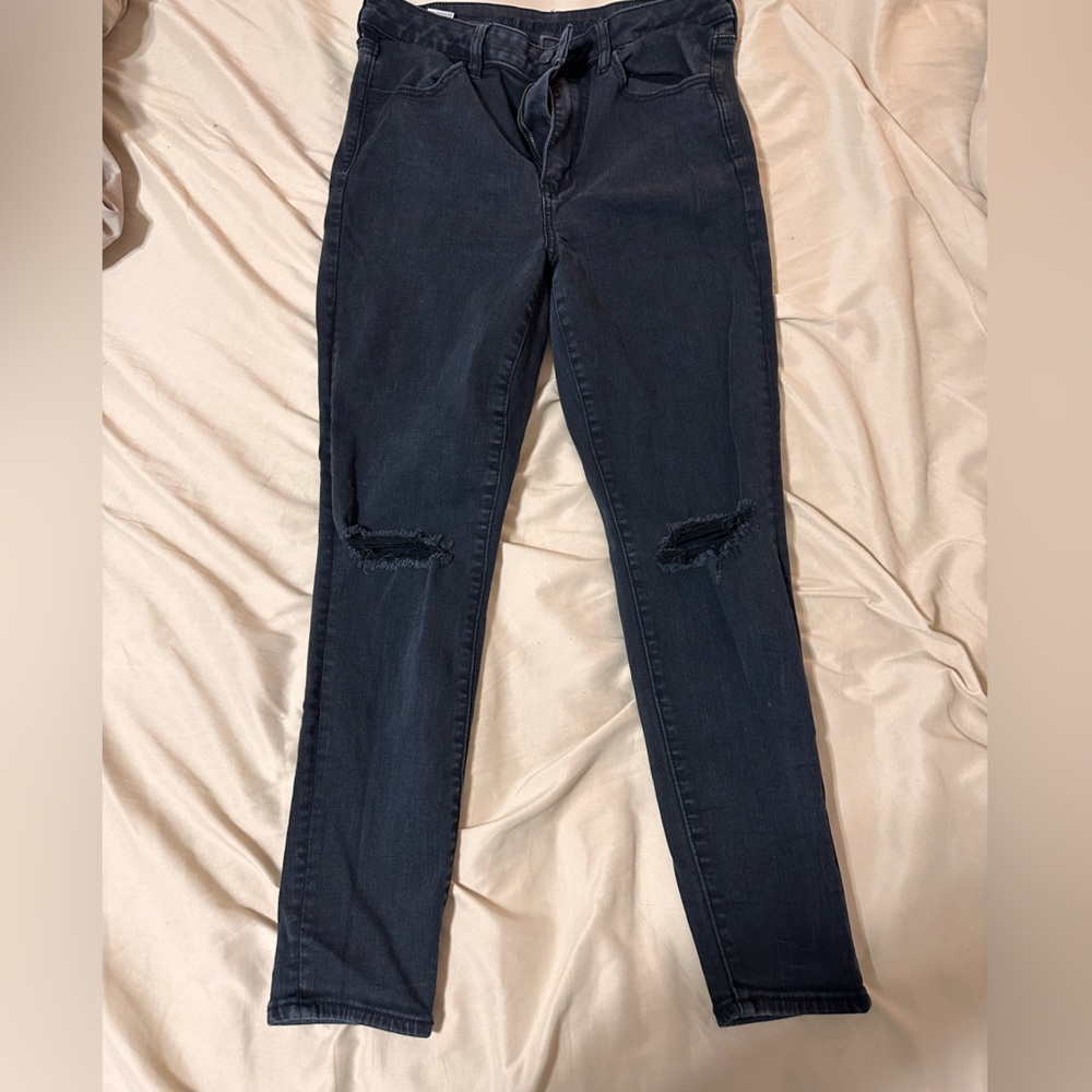 Never Worn American Eagle Black Distressed Jeggings | Size 12 Short